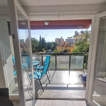 Apartment Budin 2, Center