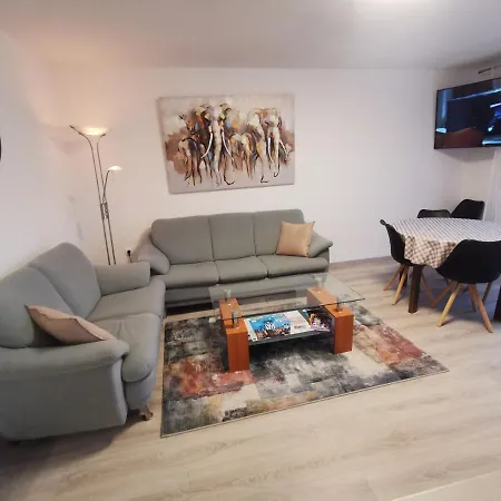 Apartment Budin 2, Center