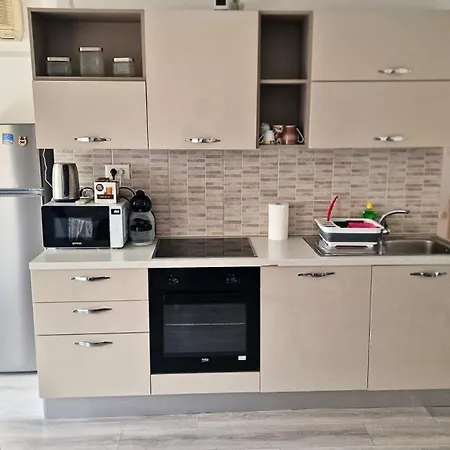 Budin 2, Spacious, 3 Bedroom, Center