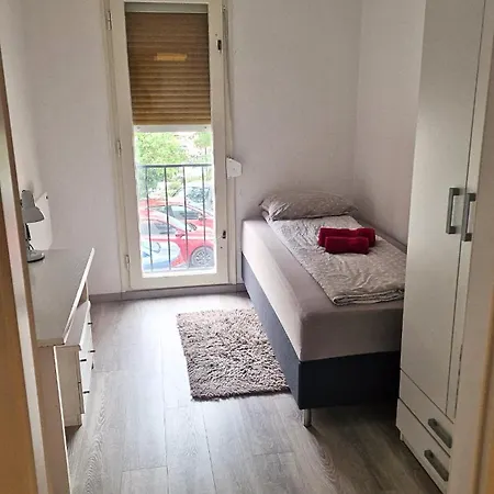 Budin 2, Spacious, 3 Bedroom, Center