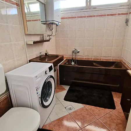 Apartamento Budin 2, Spacious, 3 Bedroom, Center Rijeka