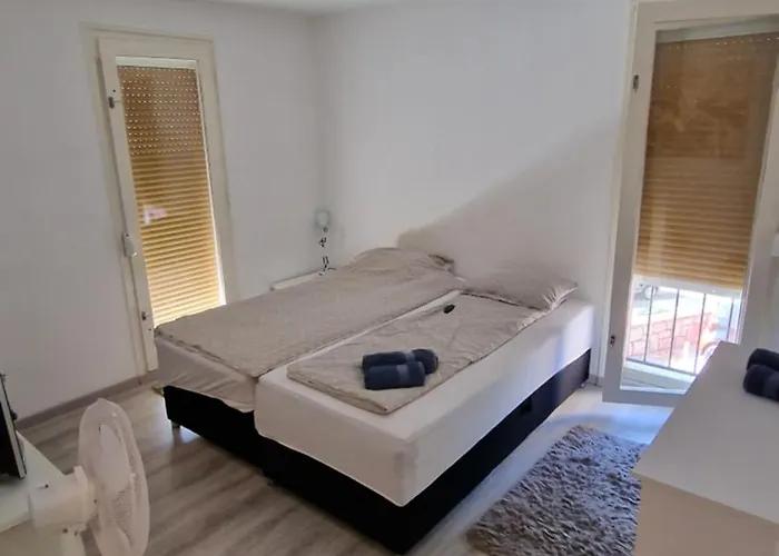 Apartamento Budin 2, Center *