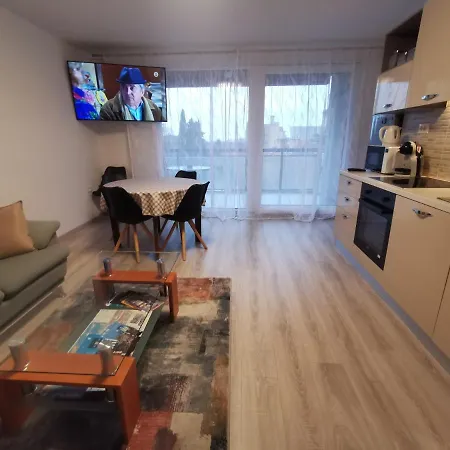 Budin 2, Center Apartmán